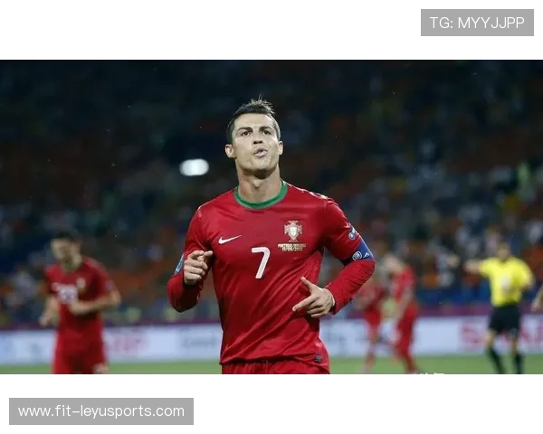 C罗场上低调却助攻三次立下大功，c罗 助攻